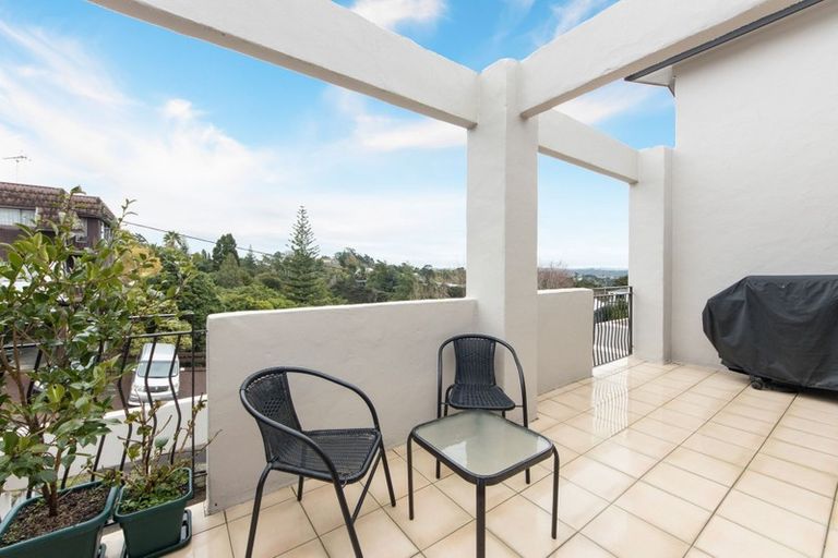 Photo of property in 24/8 Monte Cassino Place, Birkdale, Auckland, 0626