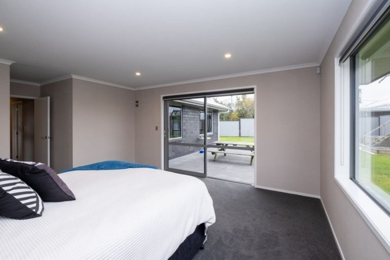 Photo of property in 8 Cordelia Street, Stratford, 4332