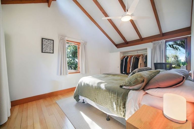 Photo of property in 2/26 Arcadia Crescent, Bayview, Auckland, 0629