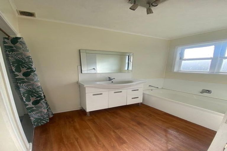 Photo of property in 152 Manuroa Road, Takanini, 2112