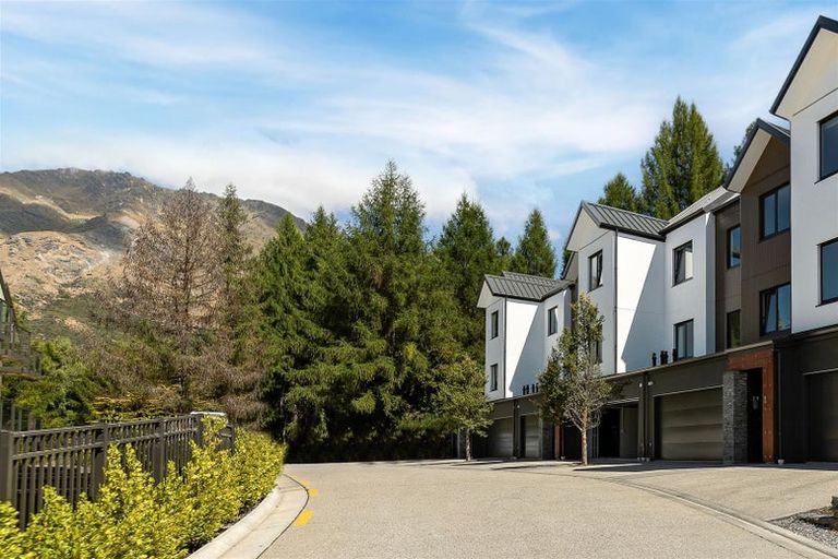 Photo of property in 16/18u George Bullen Lane, Arthurs Point, Queenstown, 9371