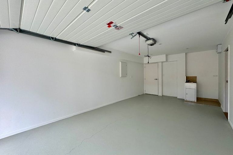 Photo of property in 86 Priestley Drive, Bucklands Beach, Auckland, 2014