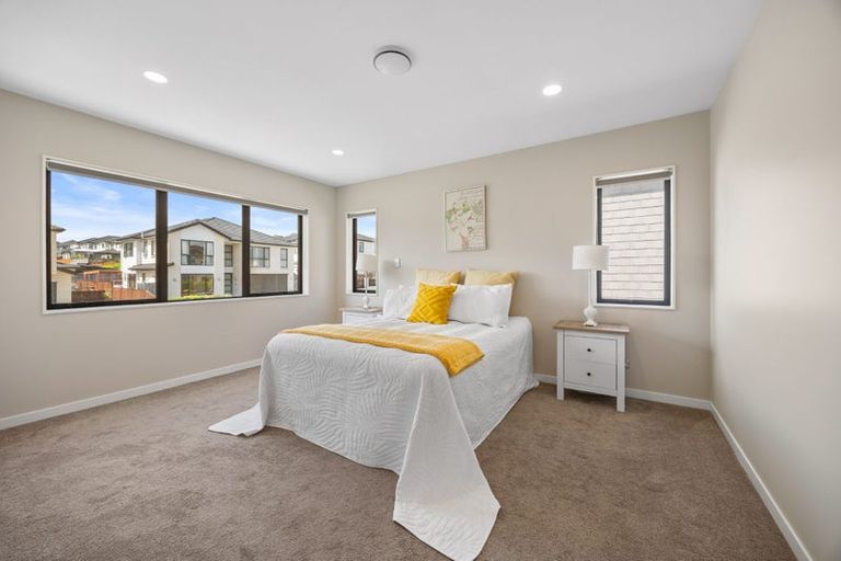Photo of property in 67 Drumbuoy Drive, Flat Bush, Auckland, 2019