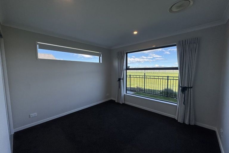 Photo of property in 55 Manakura Street, Broomfield, Christchurch, 8042