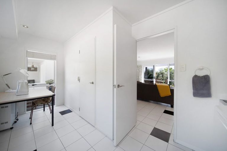 Photo of property in 39 Ohiwa Road, Papakura, 2582