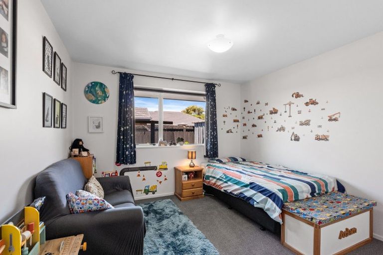 Photo of property in 42 Welsford Street, Woodend, 7610