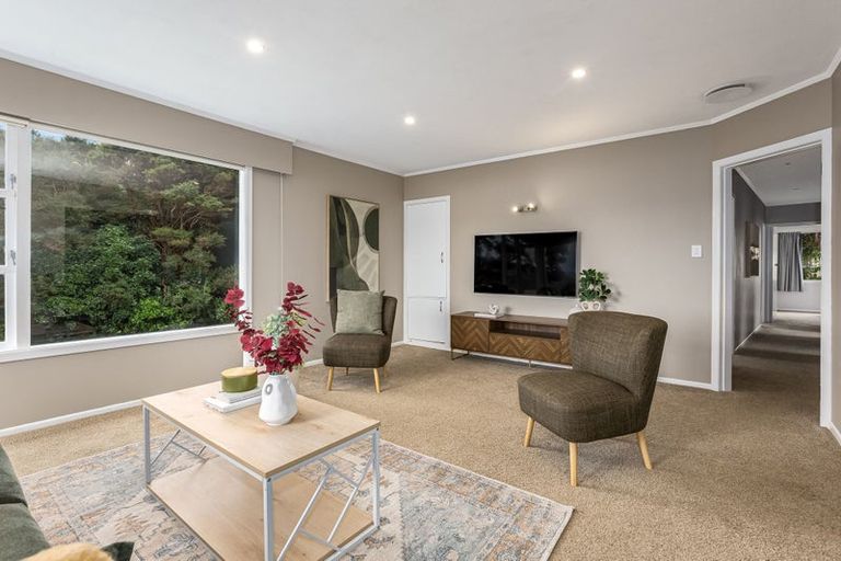 Photo of property in 9 Brora Crescent, Papakowhai, Porirua, 5024