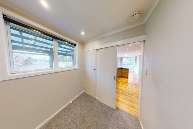 Photo of property in 7 Raglan Avenue, Cloverlea, Palmerston North, 4412