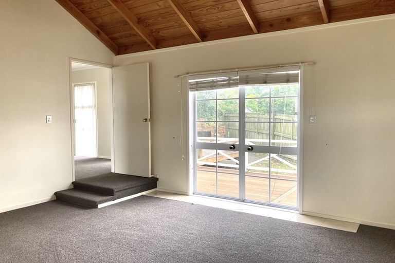 Photo of property in 67 Nui Mana Place, Te Atatu South, Auckland, 0610