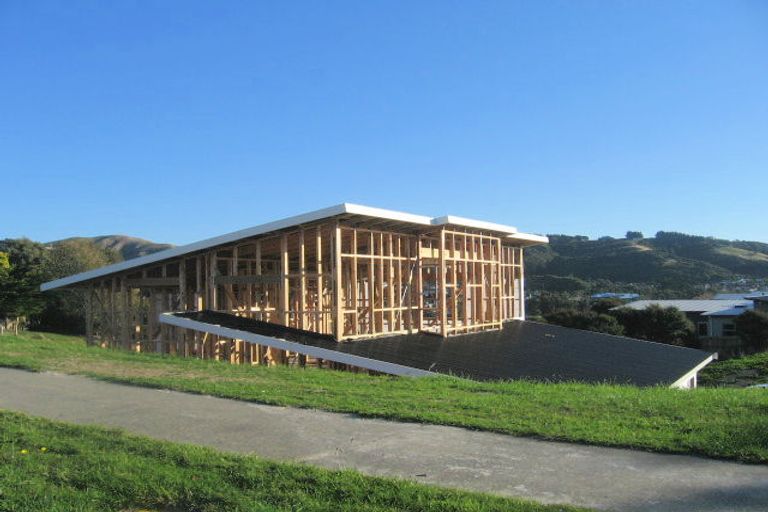 Photo of property in 42 James Cook Drive, Whitby, Porirua, 5024