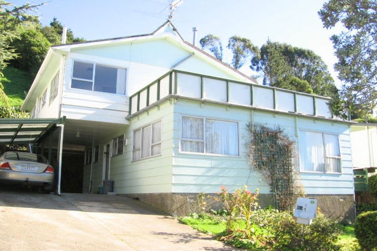 Photo of property in 2 Rajkot Terrace, Broadmeadows, Wellington, 6035