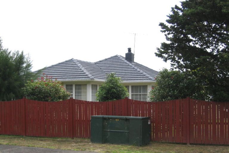 Photo of property in 15 Melba Street, Beach Haven, Auckland, 0626