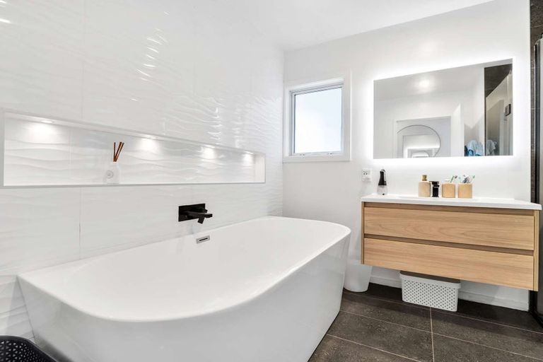 Photo of property in 8 Watarawi Place, Whakatane, 3120