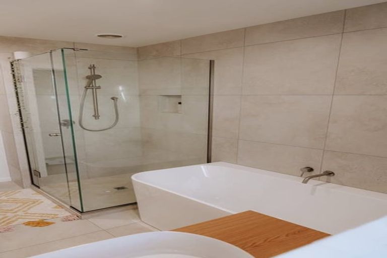 Photo of property in 3/237 Courtenay Street, Strandon, New Plymouth, 4312