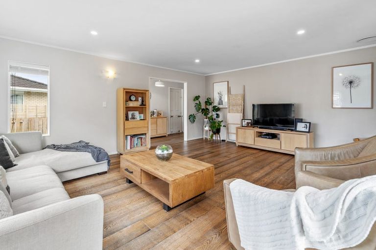 Photo of property in 287d Vipond Road, Stanmore Bay, Whangaparaoa, 0932