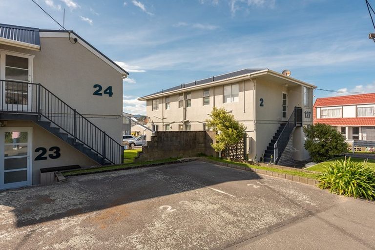 Photo of property in 24/125u Queens Drive, Lyall Bay, Wellington, 6022