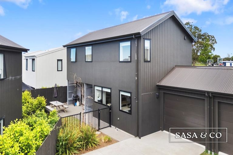 Photo of property in 17c Cessna Crescent, Mangere, Auckland, 2022