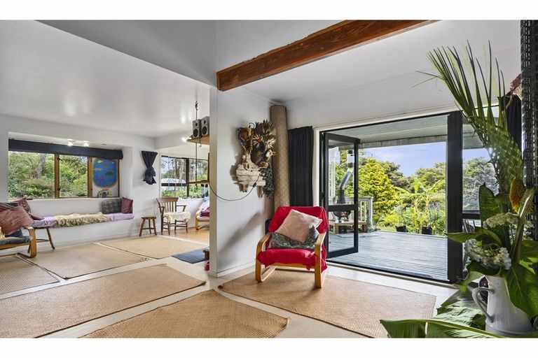 Photo of property in 131 Colwill Road, Massey, Auckland, 0614