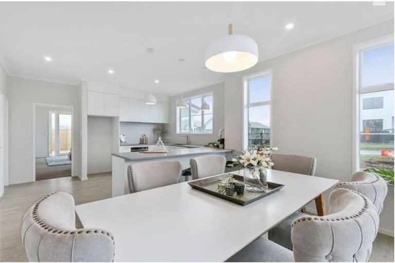 Photo of property in 54 Hayfield Way, Karaka, Papakura, 2113