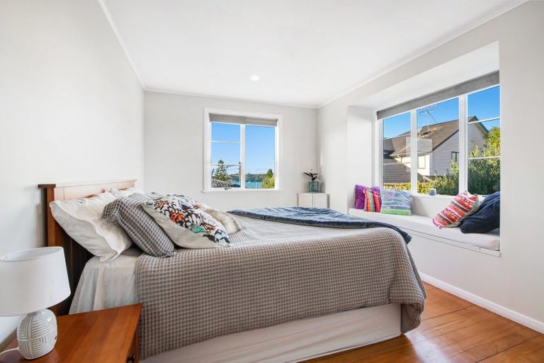Photo of property in 8a Melandra Road, Stanmore Bay, Whangaparaoa, 0932