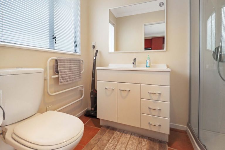 Photo of property in 7 The Topdeck, Whitby, Porirua, 5024