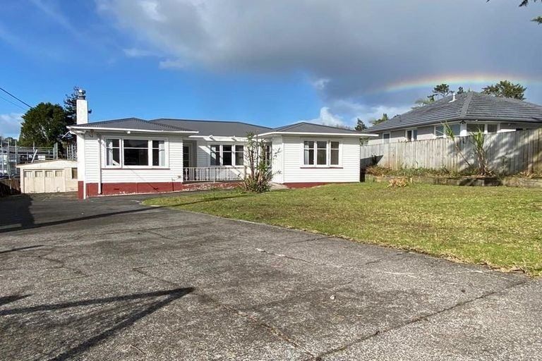 Photo of property in 47 Royal View Road, Te Atatu South, Auckland, 0610