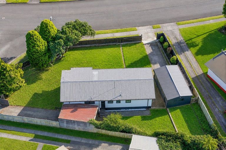 Photo of property in 32 Gem Street, Pukehangi, Rotorua, 3015