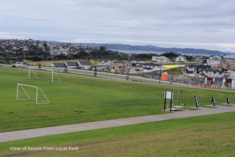 Photo of property in 6 Keiha Crescent, Massey, Auckland, 0614