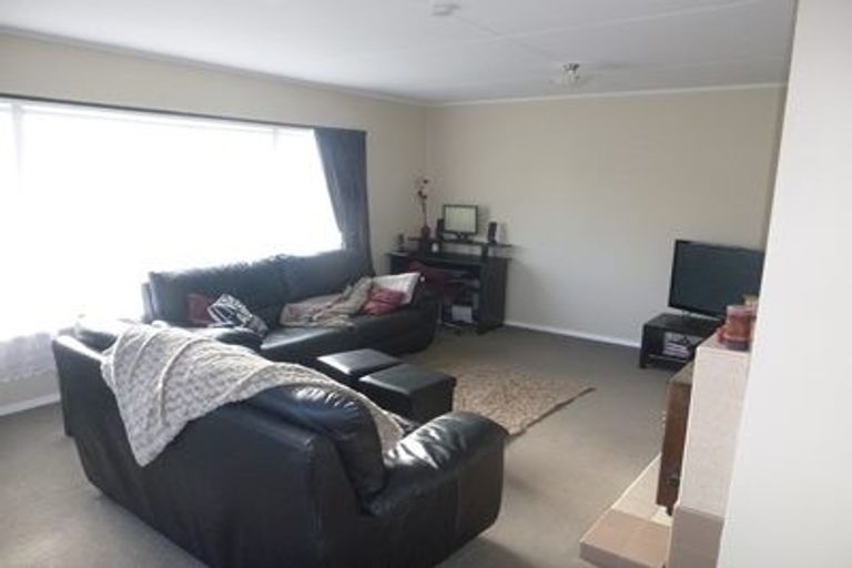 Photo of property in 77 Fraser Street, Wainuiomata, Lower Hutt, 5014
