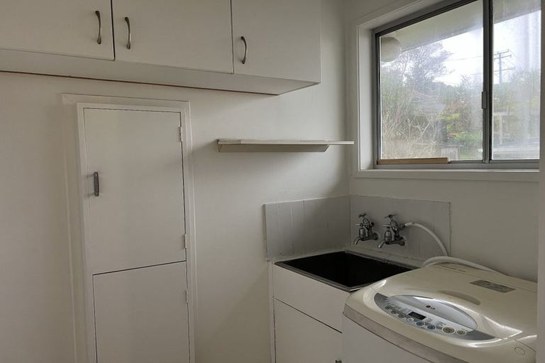 Photo of property in 9 William Souter Street, Forrest Hill, Auckland, 0620