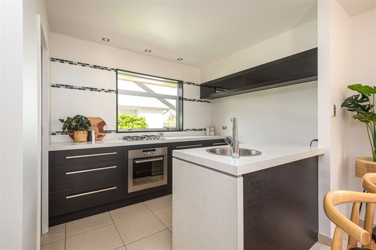 Photo of property in 56 Greendale Avenue, Avonhead, Christchurch, 8042