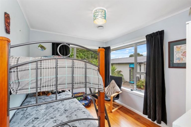 Photo of property in 49 Kathleen Crescent, Hornby, Christchurch, 8042