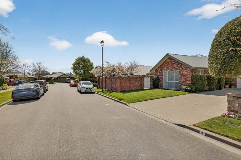 Photo of property in 8 Avon Gate, Russley, Christchurch, 8042