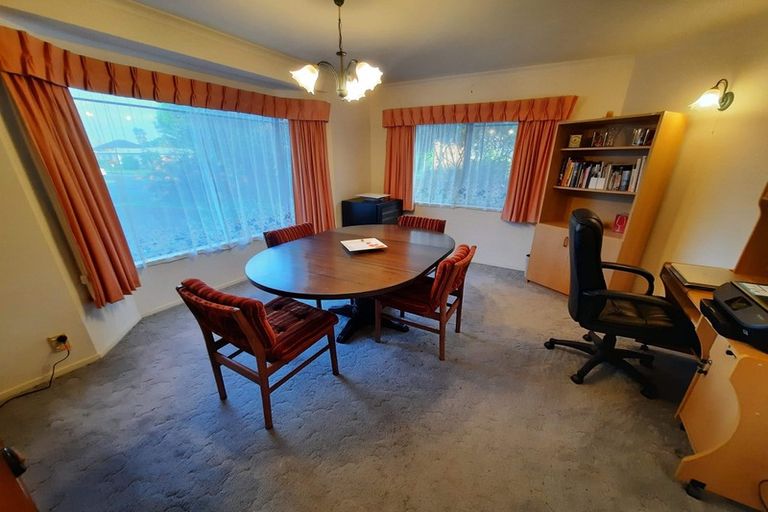 Photo of property in 160 Queen Street, Waiuku, 2123