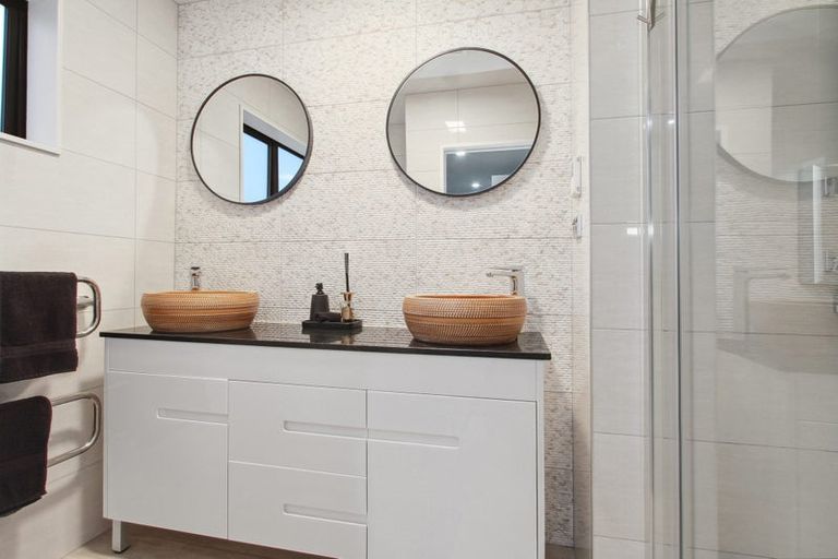 Photo of property in 16 Camp X Place, Whenuapai, Auckland, 0618