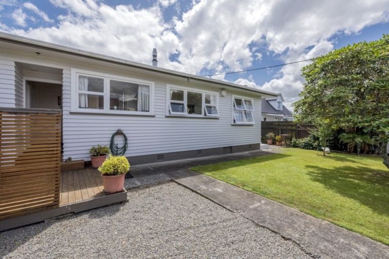 Photo of property in 182 Tiro Tiro Road, Levin, 5510