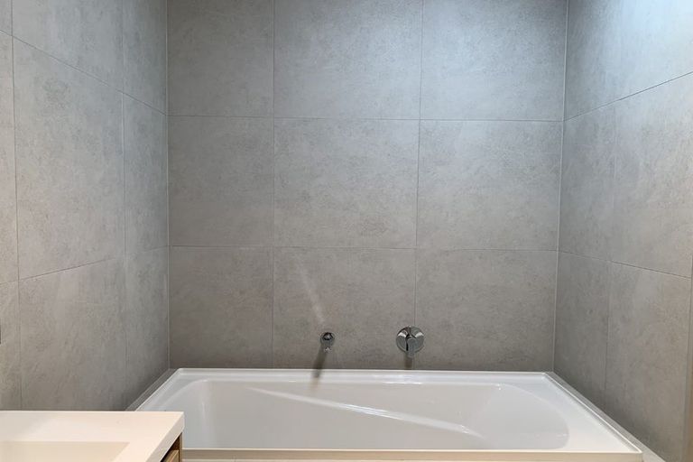 Photo of property in 5 Te Rito Road, Hobsonville, Auckland, 0616