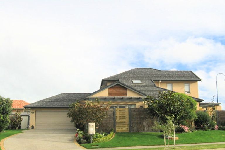 Photo of property in 8 Regent Drive, Paraparaumu Beach, Paraparaumu, 5032