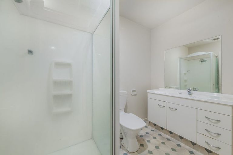 Photo of property in 17d Division Street, Riccarton, Christchurch, 8041
