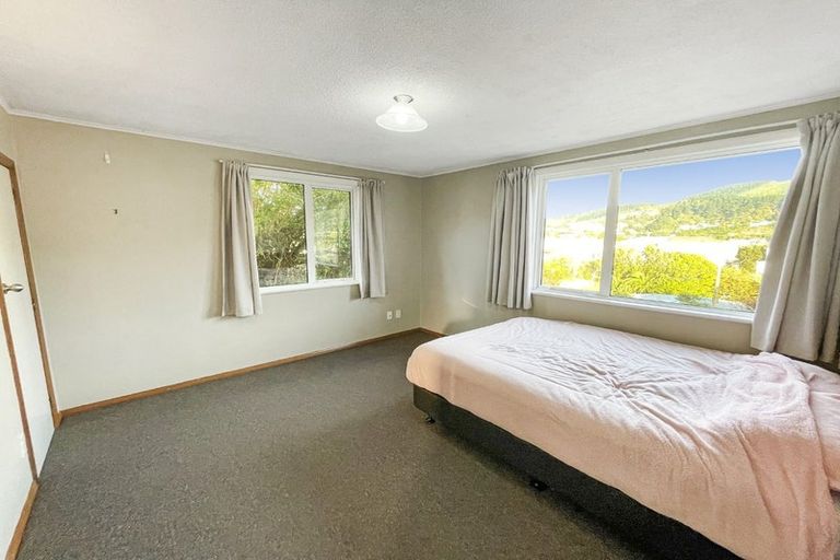 Photo of property in 15 Anthony Street, Tawa, Wellington, 5028