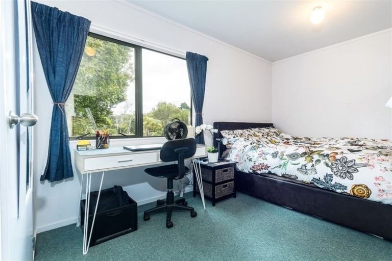 Photo of property in 2/45 Flaxdale Street, Birkdale, Auckland, 0626