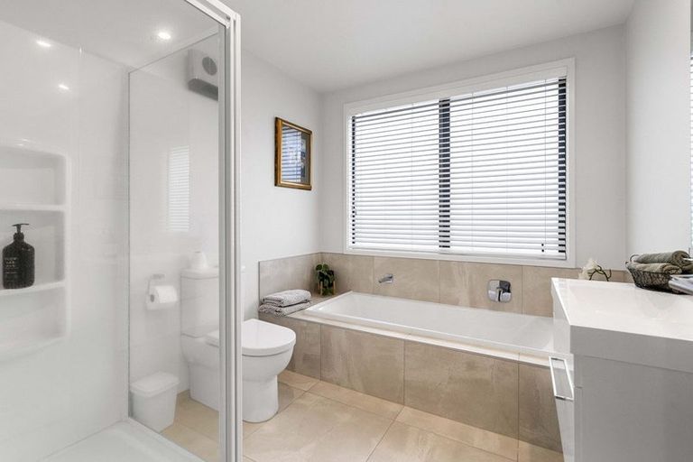 Photo of property in 43a Saint Pauls Drive, Brookfield, Tauranga, 3110