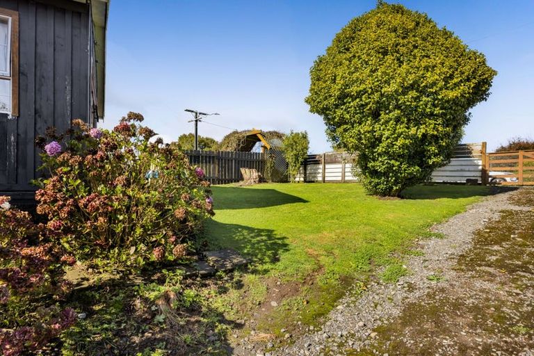 Photo of property in 9 Standish Street, Midhirst, Stratford, 4394