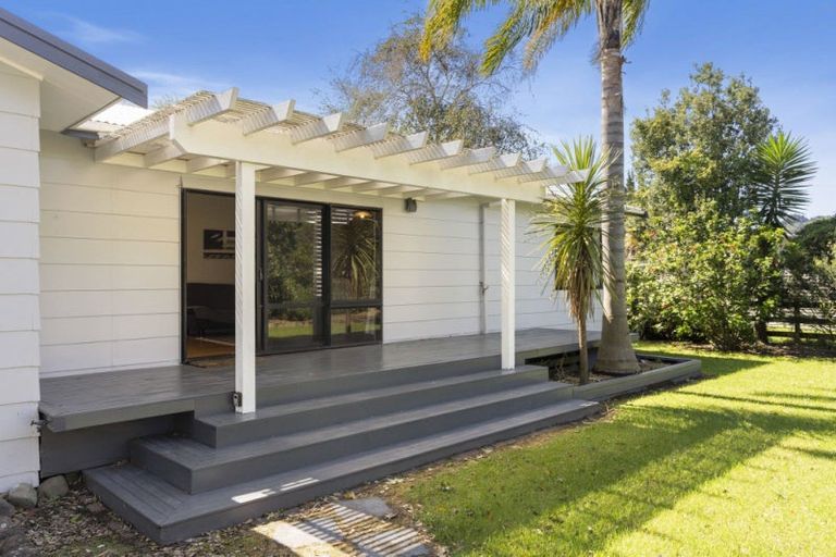 Photo of property in 128 Avalon Place, Whangamata, 3620
