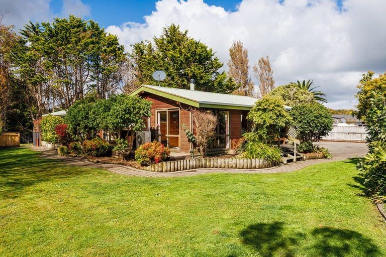 Photo of property in 8a Humphrey Street, Marton, 4710