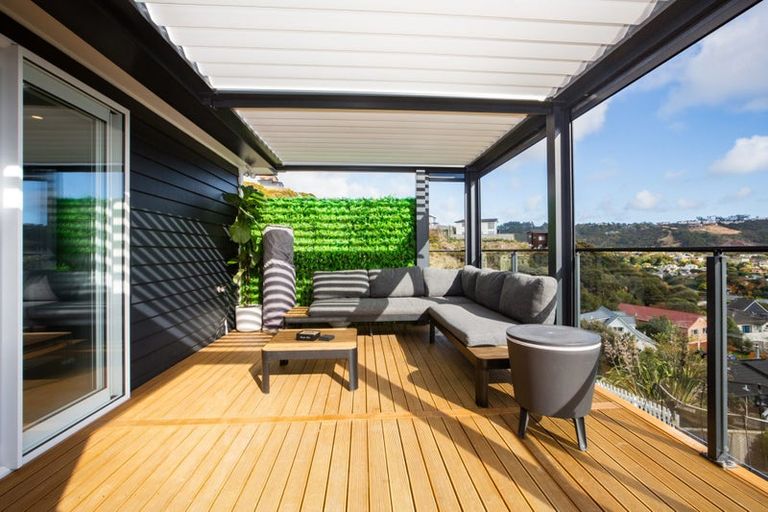 Photo of property in 156 Navigation Drive, Whitby, Porirua, 5024