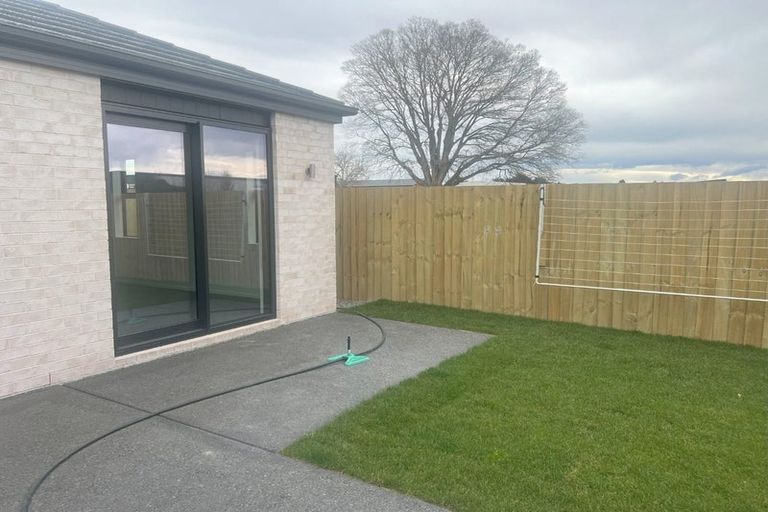 Photo of property in 27 Rita Angus Road, Belfast, 8051