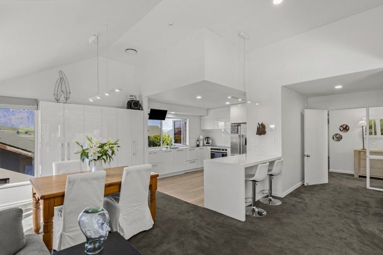 Photo of property in 66 Hensman Road, Queenstown, 9300