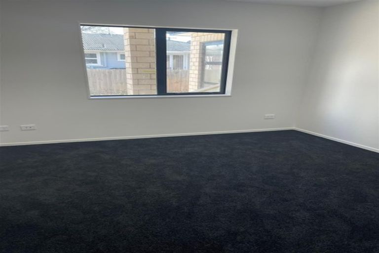 Photo of property in 2 Greenhaven Avenue, Papakura, 2113