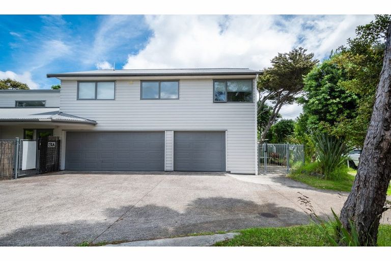 Photo of property in 131 Colwill Road, Massey, Auckland, 0614